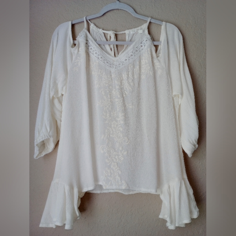 Maurices Women's White Cream Asymmetrical Ruffled Blouse Size XL